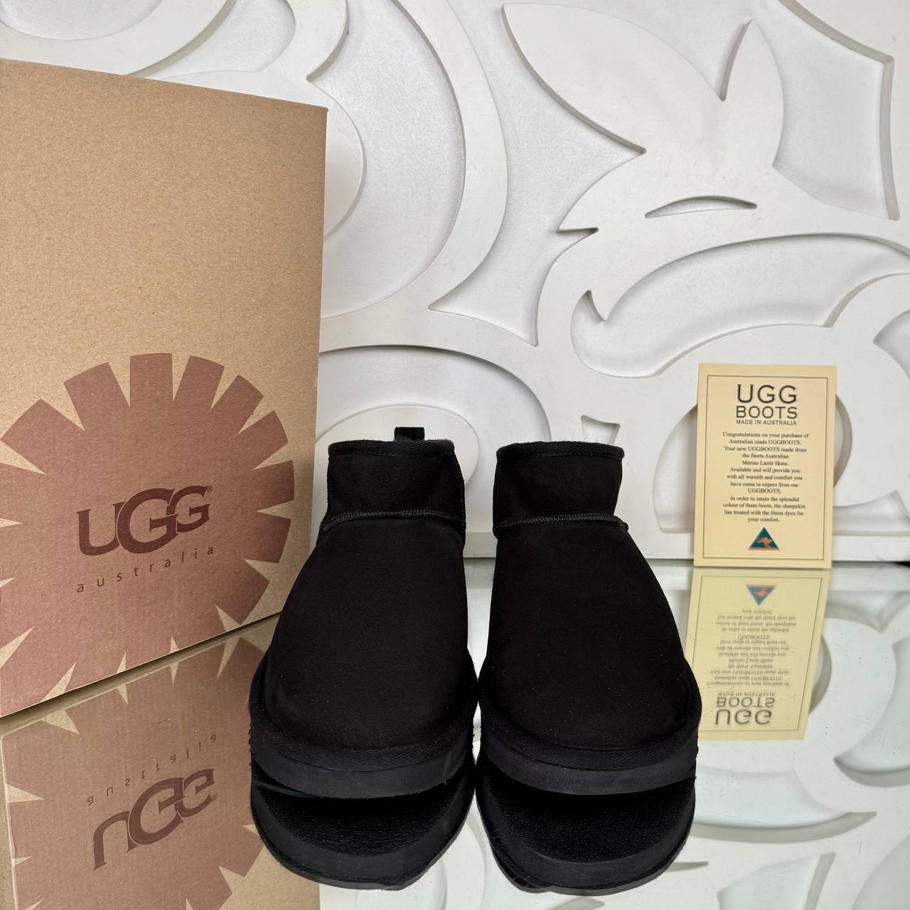 UGG - Low Cut Boots